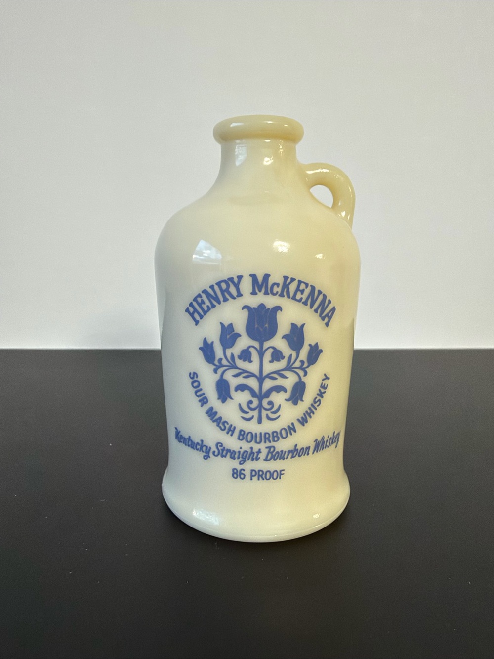 Henry McKenna Sour Mash Bourbon Whiskey mini jug (1/10 pint)